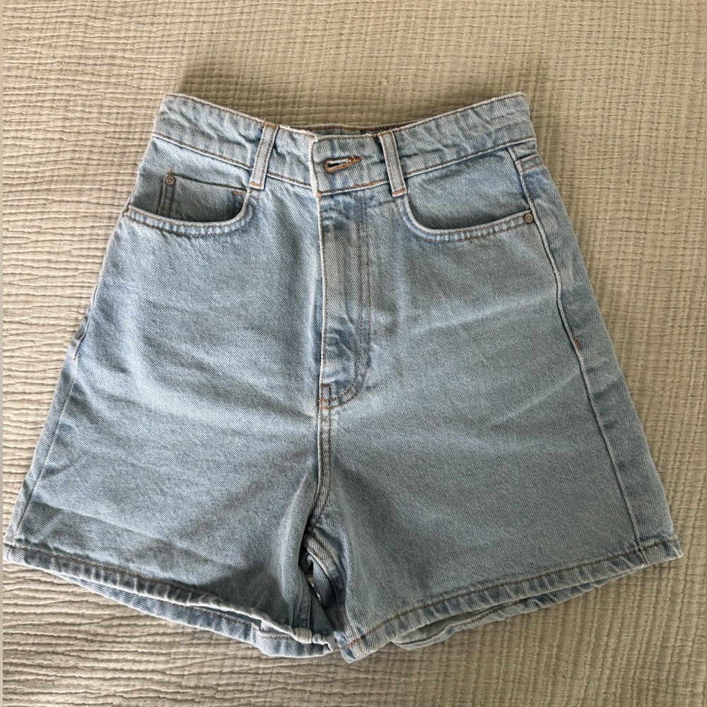 Zara Jean Shorts - Size 2